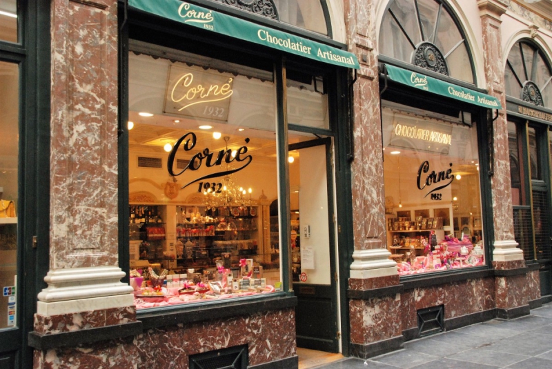 boulangerie-TOURRETTE LEVENS-min_chocolate_chocolaterie_shop_luxury_chic_gallery_brussels_belgium-558146